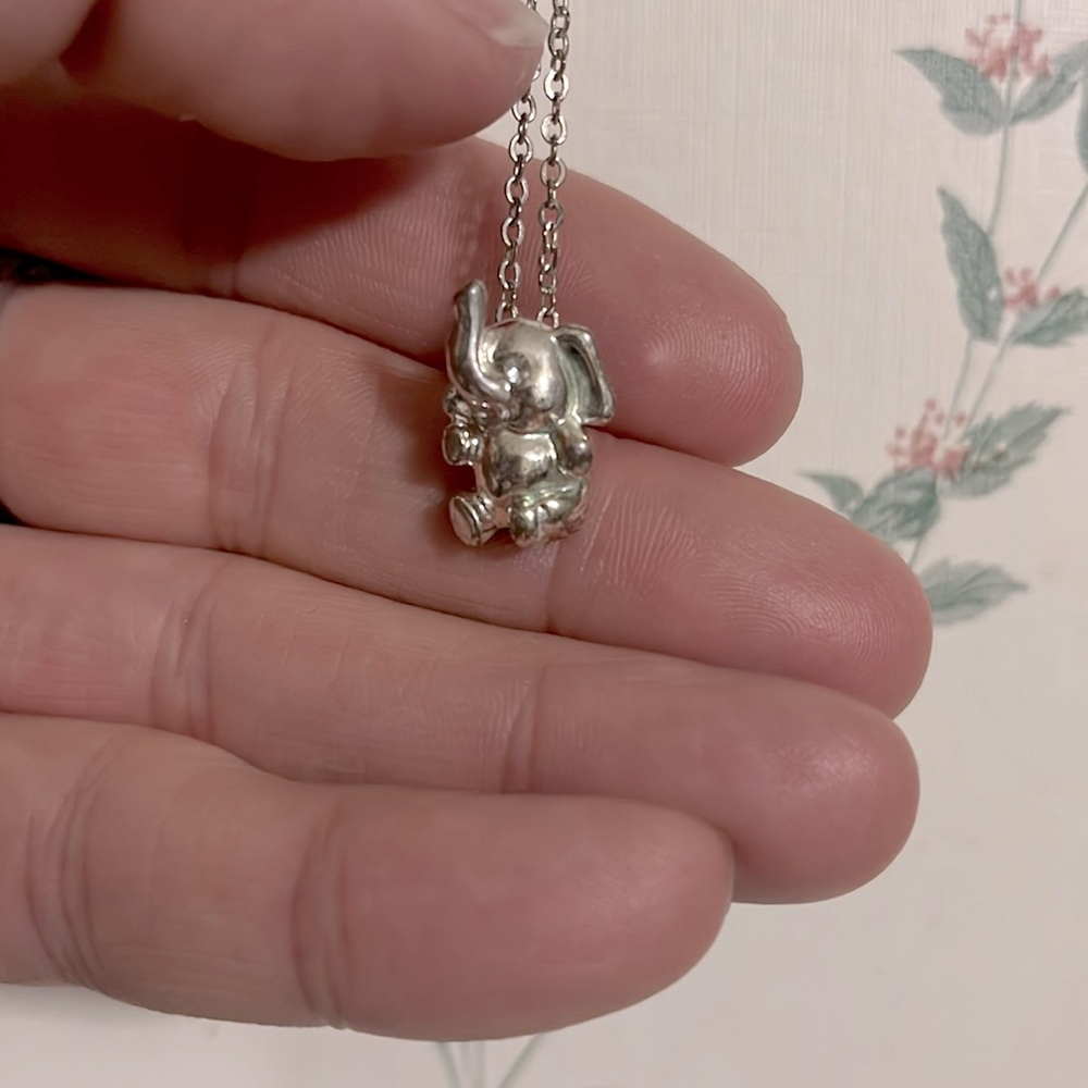 18” sterling silver Disney Dumbo necklace **FROM DISNEYWORLD**